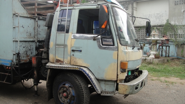 10ล้อ JCM หัว ROCKY พร้อมเฮี๊ยบ3ตัน สวยพร้อมใช้ ราคาถูก