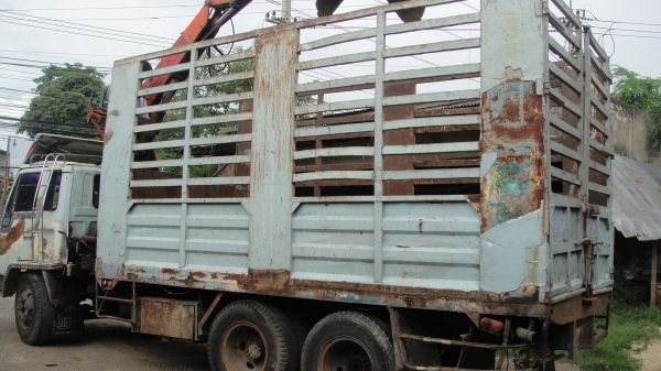 10ล้อ JCM หัว ROCKY พร้อมเฮี๊ยบ3ตัน สวยพร้อมใช้ ราคาถูก