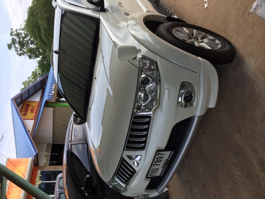 มิตซูบิชิปาเจโร่ ปี 55 สีขาวมุกตัวท็อป มิตซูบิชิปาเจโร่ ปี 55 สีขาวมุกตัวท็อป