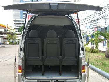 NISSAN URVAN 3.0 DI VX Turdo Intercooler ปี 2007 เกียร์ธรรมดา DVD 2 จอ มือ 1 เช็คศูนย์ สีเดิม ๆ ทั้งค้น วิ่งน้อย สวยตามรูป จัดไฟแนนได้เต็ม เอกสารพร้อมโอน ต่อรองได้