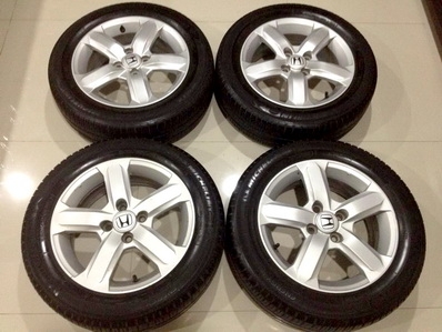 แม็กซ์15นิ้ว CITY 4ร100ใส่รถ 4รู ได้เกือบทุกรุ่นตจว ส่งได้