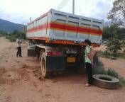 ขายลูกพ่วงคู่กัน 3 คานยัด ทะเบียน ม.79 ขายตามสภาพ กระบะ ล้อ ครบ แต่ยางมีเท่าที่เห็น ตามรูปภาพ สนใจติดต่อ สอบถามรายละเอียดได้ที่ 084-4476407 090-3494058