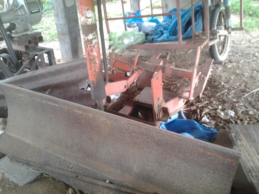 ขายตัวดันหน้าติดกับรถไถคูโบต้า24แรงพร้อมคอนโทน ขายตัวดันหน้าติดกับรถไถคูโบต้า24แรงพร้อมคอนโทน