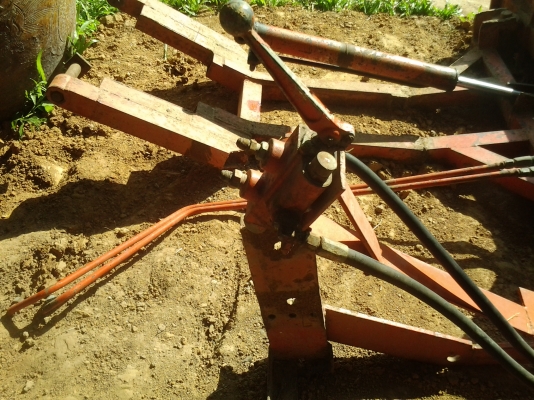 ขายตัวดันหน้าติดกับรถไถคูโบต้า24แรงพร้อมคอนโทน ขายตัวดันหน้าติดกับรถไถคูโบต้า24แรงพร้อมคอนโทน