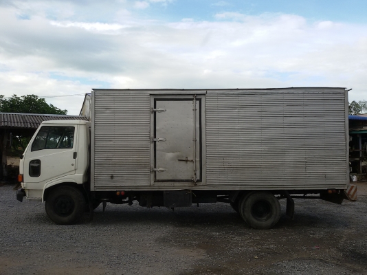 ขายรถ HINO KM779 เครื่อง WO4D 117 แรงม้า ตู้บรรทุก