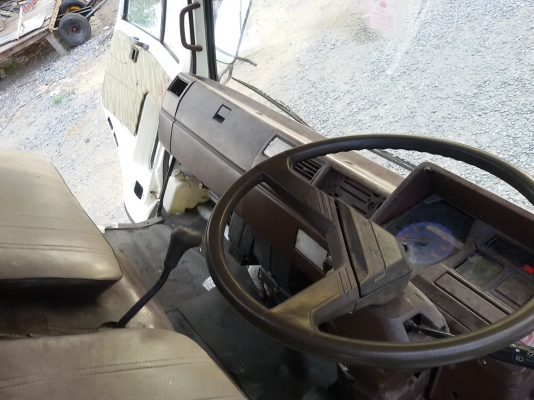 ขายรถ HINO KM779 เครื่อง WO4D 117 แรงม้า ตู้บรรทุก