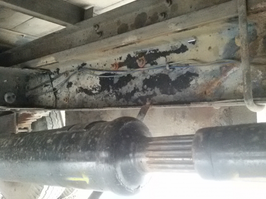 ขายรถ HINO KM779 เครื่อง WO4D 117 แรงม้า ตู้บรรทุก