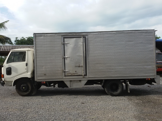 ขายรถ HINO KM779 เครื่อง WO4D 117 แรงม้า ตู้บรรทุก