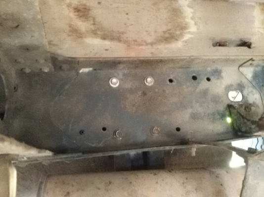 ขายรถ TOYOTA  211R เครื่อง 14B 115 แรงม้า ตู้บรรทุก