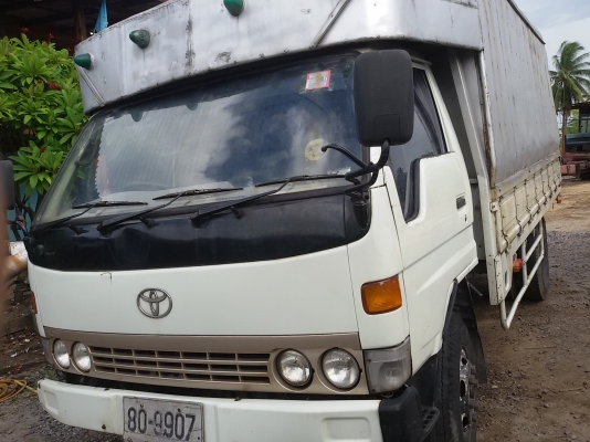 ขายรถ TOYOTA  211R เครื่อง 14B 115 แรงม้า ตู้บรรทุก