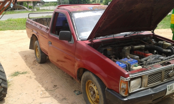 nissan big m ฝาแดง พร้อมทำงานครับ nissan big m ฝาแดง พร้อมทำงานครับ