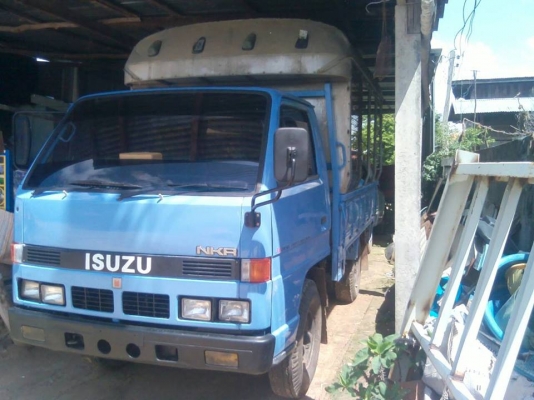 ขายด่วน อีชุชุ 4 ล้อกลาง  เกียร์สั้น NKR  88  แรงม้า สวยๆๆ เดิมรถเบียรช้างแค่อาบน้ำมา