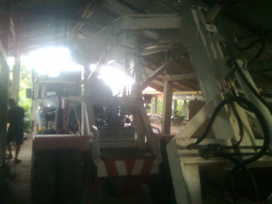 ขายรถคีบอ้อยหกล้อ คีบหลัง