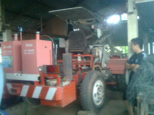 ขายรถคีบอ้อยหกล้อ คีบหลัง