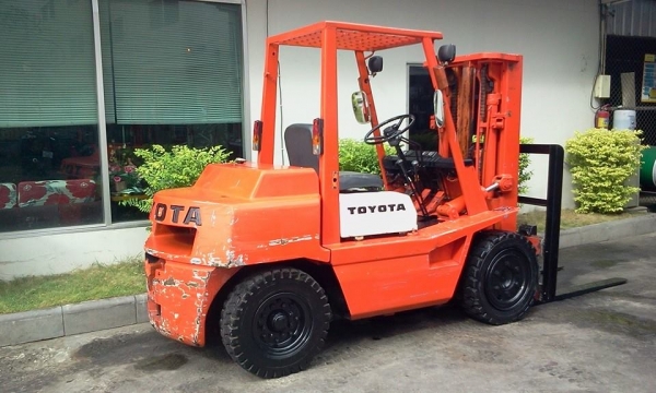 ขายรถโฟร์คลิฟท์ TOYOTA 3.5 ตัน