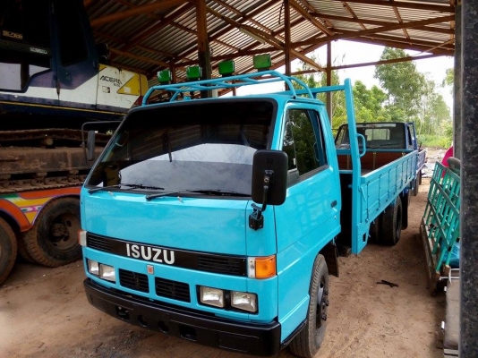 ขายด่วน  NKR110 ปี 2536 ห้างแท้ รถเดิมบางทั้งคัน   เดิมเป็นรถเบียร์ช้าง