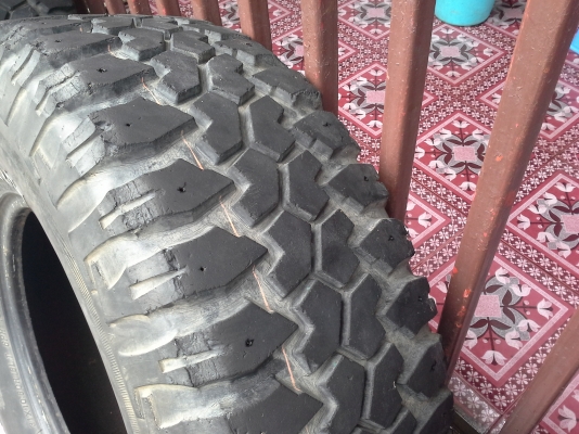 ยางMaxxis Bighorn31x10.50r15 ปี08ชุดเดียวกันทั้ว4เส้นไม่บวมไม่บั้ง