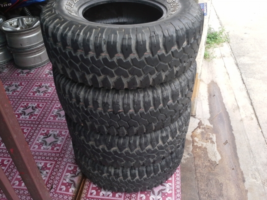ยางMaxxis Bighorn31x10.50r15 ปี08ชุดเดียวกันทั้ว4เส้นไม่บวมไม่บั้ง