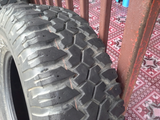 ยางMaxxis Bighorn31x10.50r15 ปี08ชุดเดียวกันทั้ว4เส้นไม่บวมไม่บั้ง