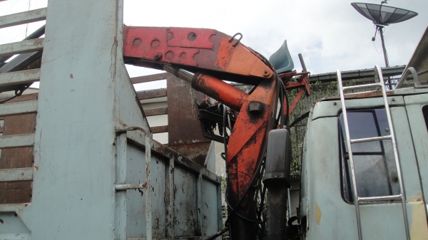 เฮี๊ยบคีบเหล็ก3ตัน สภาพพร้อมใช้ ราคาถูก