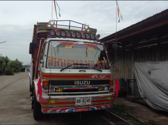 ร็อคกี้ รถห้าง 165 แรง ช่วงล่างใหญ่hino แอร์หนาวๆ