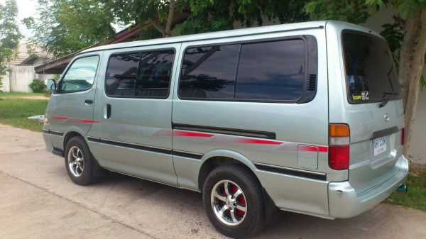 ขายรถตู้ปี44โตโยต้าหัวจรวจ สภาพเดิม เครื่องดีเซล สภาพพร้อมใช้งานแอร์เย็น ขายรถตู้ปี44โตโยต้าหัวจรวจ สภาพเดิม เครื่องดีเซล สภาพพร้อมใช้งานแอร์เย็น