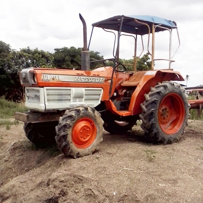 มาแล้วคับ สำหลับคนทุนน้อย มาแล้วคับสีนวนจัดให้ 2202 ขับเคลื่อน 4 ล้อ เข้าเกียร์ง่าย ไม่มีร้อง เคื่องติดง่ายไม่ต้องเผาหัว มีผาน 5 หนึ่งพวง สนใจติดตอ 089-9638932 ต. บัวชุม อ. ชัยบาดาล จ. ลพบุรี มาแล้วคับ สำหลับคนทุนน้อย มาแล้วคับสีนวนจัดให้ 2202 ขับเคลื่อน 4 ล้อ เข้าเกียร์ง่าย ไม่มีร้อง เคื่องติดง่ายไม่ต้องเผาหัว มีผาน 5 หนึ่งพวง สนใจติดตอ 089-9638932 ต. บัวชุม อ. ชัยบาดาล จ. ลพบุรี