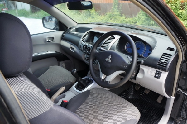 UBISHI TRITON PLUS CAB ปี 2008 ตัว TOP ขายรถสวย ARIBAG เบรค ABS กระจกไฟฟ้า ล้อ MAx เครื่องแน่นๆวิ่งดีมาก ช่วงล่างดี ภายในสภาพสวย สีสวย รถพร้อมใช้งาน จัดไฟแนนได้