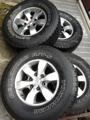 ล้อ Vigo + Yoko AT 265/70/16 สภาพดี พร้อมใช้งาน 1ชุด