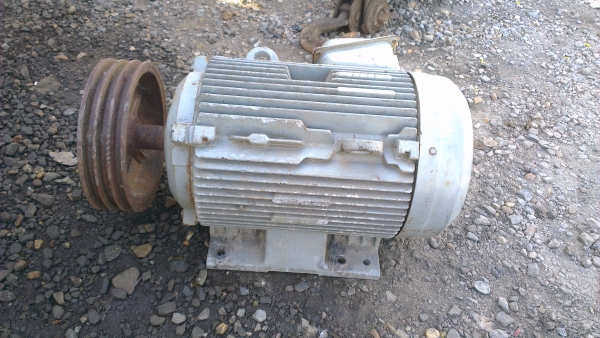 Sell> ขายมอเตอร์ Hitachi 15 HP 380 V. 1460 rpm. กำแพงแสน นครปฐมครับ Sell> ขายมอเตอร์ Hitachi 15 HP 380 V. 1460 rpm. กำแพงแสน นครปฐมครับ