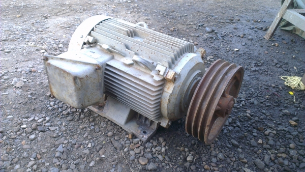 Sell> ขายมอเตอร์ Hitachi 15 HP 380 V. 1460 rpm. กำแพงแสน นครปฐมครับ Sell> ขายมอเตอร์ Hitachi 15 HP 380 V. 1460 rpm. กำแพงแสน นครปฐมครับ