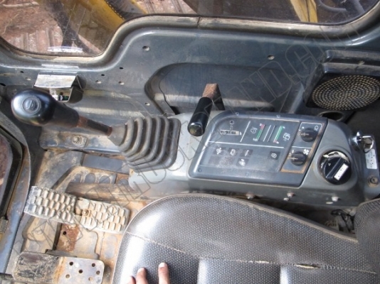 รถแบคโฮ KOMATSU PC 60-7