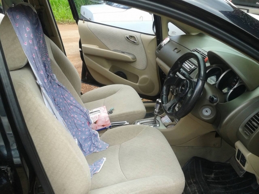 HONDA CITY 1.5IDSI ปี 2003 เกียร์ออโต้ ไม่เคยดมแก้ส รถผู้หญิงใช้ ภาษีเต็ม HONDA CITY 1.5IDSI ปี 2003 เกียร์ออโต้ ไม่เคยดมแก้ส รถผู้หญิงใช้ ภาษีเต็ม