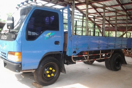 ISUZU NKR 110 แรงม้า พร้อมคอก ห้างแท้ยาว 4.3 ม. เล่มพร้อมโอน