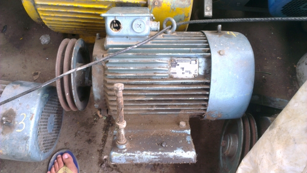 Sell> ขายมอเตอร์ VEM Germany 10 HP ต่อได้ 2 Speed 725 กับ 1465 rpm.ครับ  380V. หายาก ไม่ค่อยได้มา สวยทุกตัวครับ