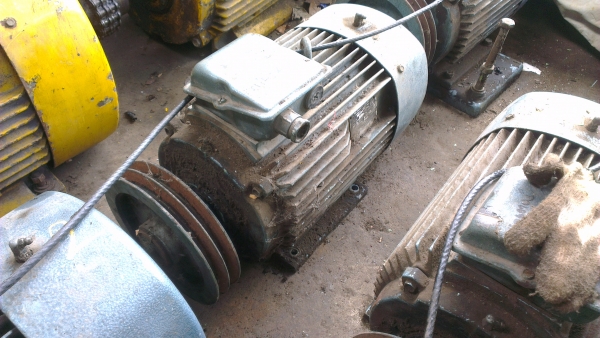 Sell> ขายมอเตอร์ VEM Germany 10 HP ต่อได้ 2 Speed 725 กับ 1465 rpm.ครับ 380V. หายาก ไม่ค่อยได้มา สวยทุกตัวครับ Sell> ขายมอเตอร์ VEM Germany 10 HP ต่อได้ 2 Speed 725 กับ 1465 rpm.ครับ 380V. หายาก ไม่ค่อยได้มา สวยทุกตัวครับ