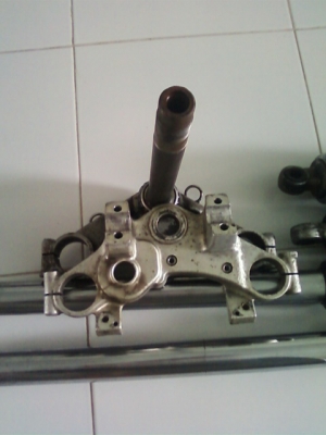 ขาย โช๊กหน้า ชุดแผงคอ โช๊คหลัง บิ๊กไบค์ ราคา 2500 บาทไม่รวมค่าส่ง