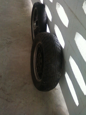 ขายล้อหน้า หลัง บิ๊กไบค์ คาวาซากิ อิลิมิเนเตอร์ ราคา 2500 บาท