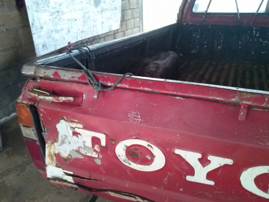 ขาย โตโยต้า LN ม้ากระโดด เครื่องดีเซล 5 เกียร์ เครืองดีวิ่งขับขี่ปกติ ขาย โตโยต้า LN ม้ากระโดด เครื่องดีเซล 5 เกียร์ เครืองดีวิ่งขับขี่ปกติ