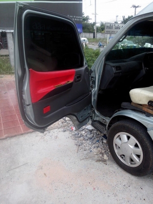 ขายรถตู้พร้อมใช้