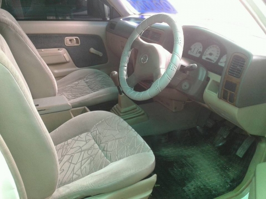 Nissan Frontier เครื่อง 2.7 ปี 2004 สีขาว (ทำสีใหม่) พวงมาลัย Power กระจกมือหมุน เบาะกำมะหยี่ เครื่องดี แอร์เย็น ภายในสะอาด เล่มพฟร้อมโอน Nissan Frontier เครื่อง 2.7 ปี 2004 สีขาว (ทำสีใหม่) พวงมาลัย Power กระจกมือหมุน เบาะกำมะหยี่ เครื่องดี แอร์เย็น ภายในสะอาด เล่มพฟร้อมโอน