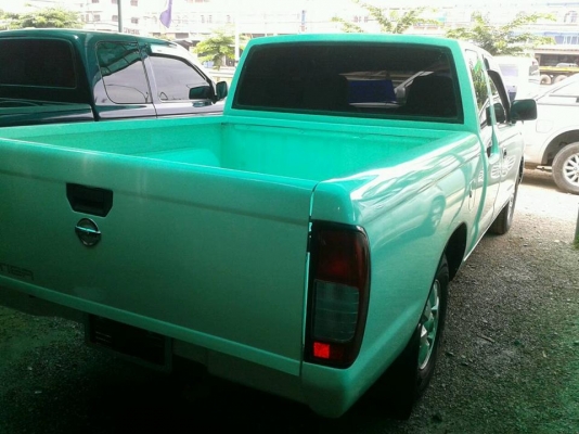 Nissan Frontier เครื่อง 2.7 ปี 2004 สีขาว (ทำสีใหม่) พวงมาลัย Power กระจกมือหมุน เบาะกำมะหยี่ เครื่องดี แอร์เย็น ภายในสะอาด เล่มพฟร้อมโอน Nissan Frontier เครื่อง 2.7 ปี 2004 สีขาว (ทำสีใหม่) พวงมาลัย Power กระจกมือหมุน เบาะกำมะหยี่ เครื่องดี แอร์เย็น ภายในสะอาด เล่มพฟร้อมโอน
