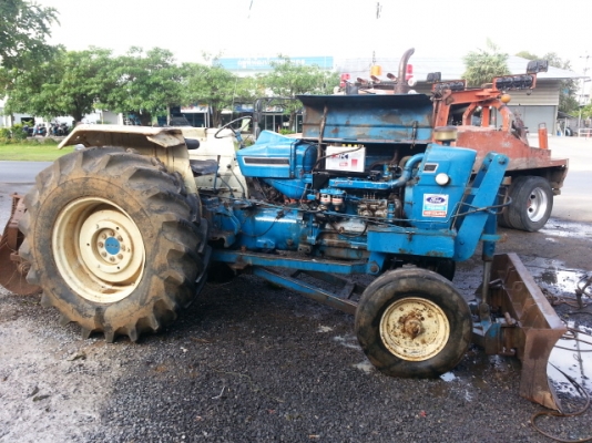 รถไถ FORD 77T1 มีผานหน้า ผานหลัง มีทะเบียนพร้อม