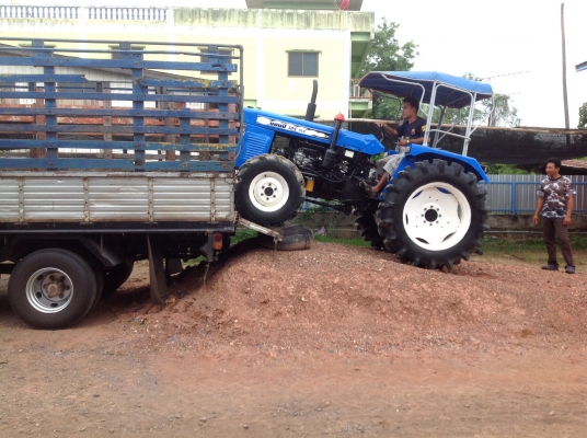 ปัญญาแทรคเตอร์มาแล้ว...จัดมาให้ครับ แชมป์ 384 SLX พร้อมผาน6X22 จัดส่ง อ.บางระจัน จ.สิงห์บุรี