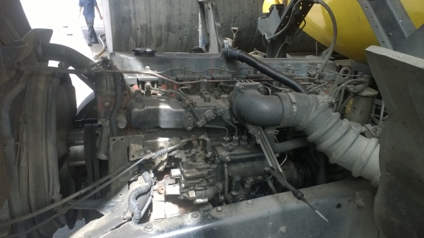 ขาย...(คันนี้ยังอยู่...)10ล้อบรรทุกน้ำมัน195แรง(โหลดล่าง)ถัง15000ลิตร รถสวย..มือเดียวป้ายแดง..(ดูหน้าเล่ม)..