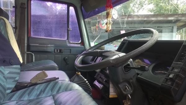 ขาย...(คันนี้ยังอยู่...)10ล้อบรรทุกน้ำมัน195แรง(โหลดล่าง)ถัง15000ลิตร รถสวย..มือเดียวป้ายแดง..(ดูหน้าเล่ม)..