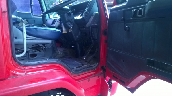 ขาย...(คันนี้ยังอยู่...)10ล้อบรรทุกน้ำมัน195แรง(โหลดล่าง)ถัง15000ลิตร รถสวย..มือเดียวป้ายแดง..(ดูหน้าเล่ม)..