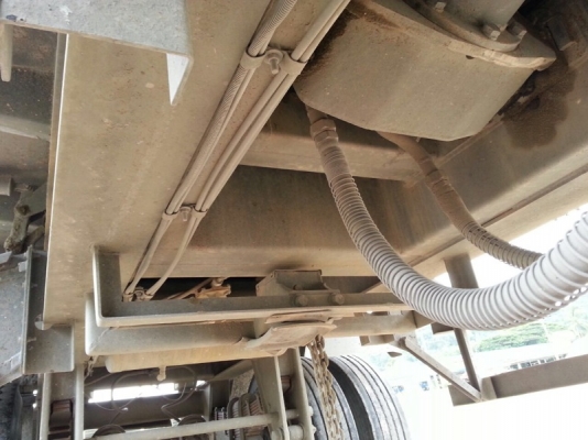 ขาย หางสามมิต 2 เพลา. ปี 48 สนใจติดต่อ 081 - 6079515 ขาย หางสามมิต 2 เพลา. ปี 48 สนใจติดต่อ 081 - 6079515