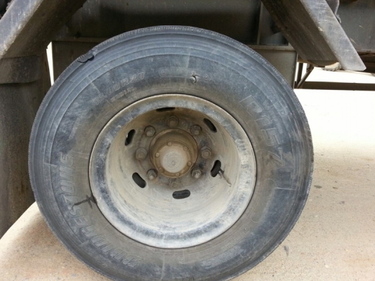 ขาย หางสามมิต 2 เพลา. ปี 48 สนใจติดต่อ 081 - 6079515 ขาย หางสามมิต 2 เพลา. ปี 48 สนใจติดต่อ 081 - 6079515