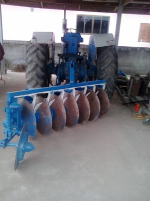 ขาย FORD  5000  รถเก่านอกแท้ พร้อมพาน ซื้อมาใช้ในลาน  แต่ไม่เข้ากับงาน  ตามสภาพ ซื้อมาราคา 41 มีใบอินวอย์  เล่มต้องรออีก 2 เดือน